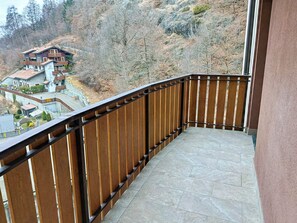 Appartement, balcon, vue ville | Enceinte de lâhĂ©bergement