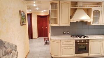 Apartamento, sacada, vista para a cidade | Parte interna