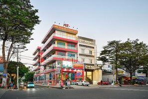 Exterior - The Moon 3 Hotel (Ho Chi Minh City)