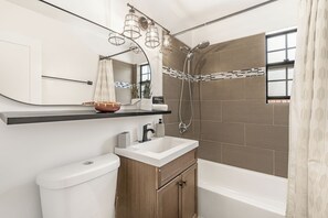Shower, hair dryer, towels - Hot Tub + BBQ Island + Private Yard • Near Mission Bay | Glidden Glow (San Diego)