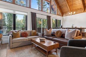 Smart TV, fireplace - Modern Cabin • Spa • Firepit & Deck • Near Palisades | Tahoe A-Frame Retreat (Carnelian Bay)