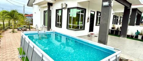 Deluxe-Haus | Pool | Innenpool