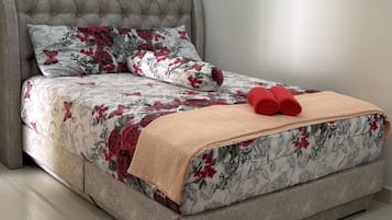 Iron/ironing board, free WiFi