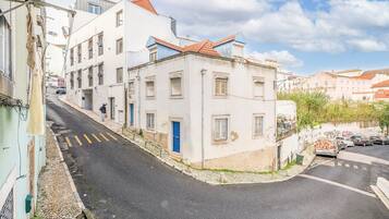 Apartamento (Duplex Apartment)