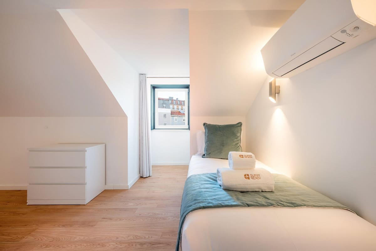 Lägenhet (Family Two-Bedroom Apartment with Vie) | Sängkläder