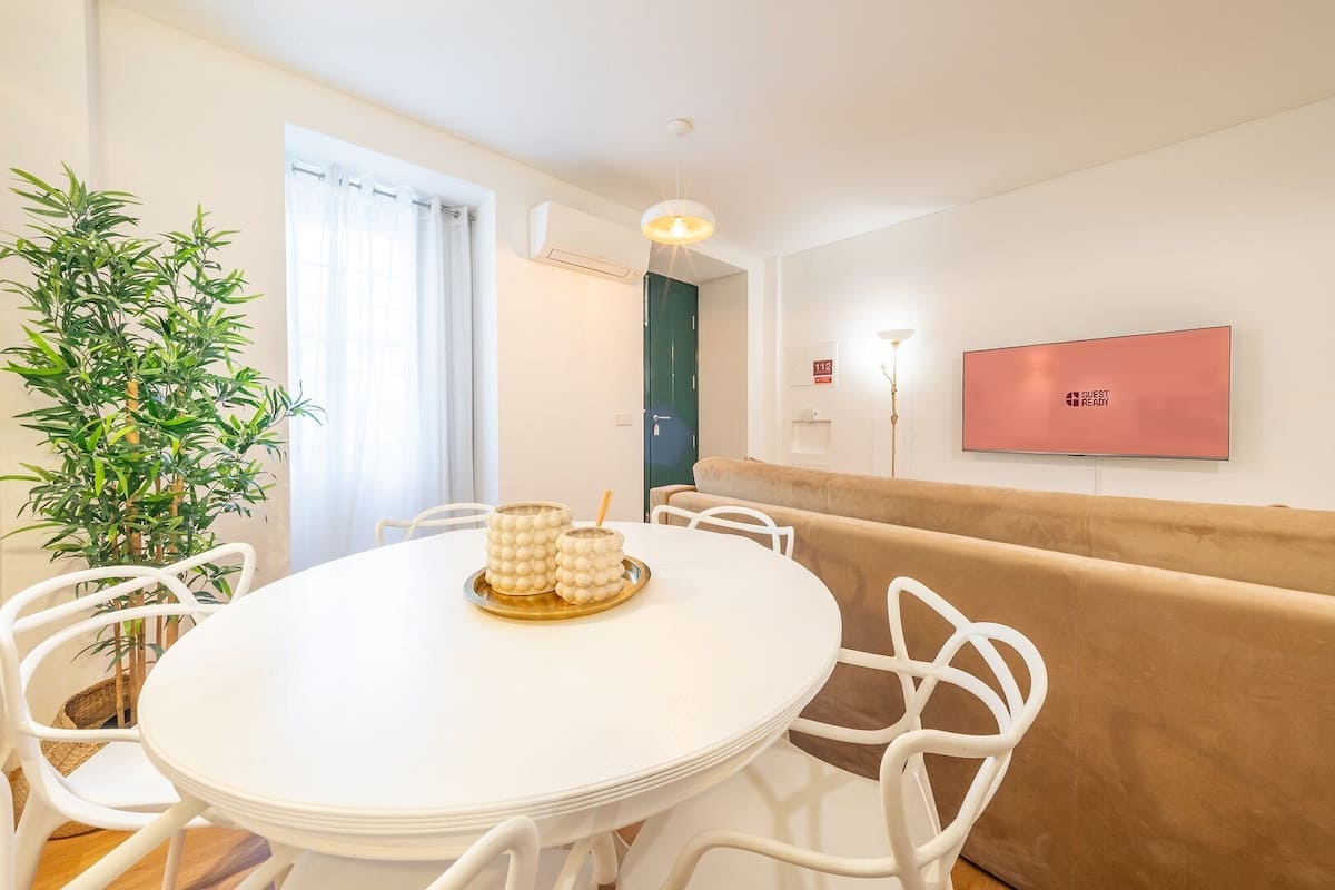 Apartment (One-Bedroom Apartment)