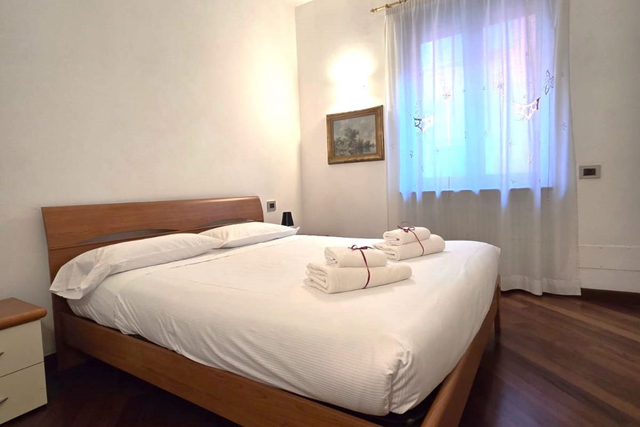 1 chambre, fer et planche à repasser, lit parapluie, Wi-Fi gratuit