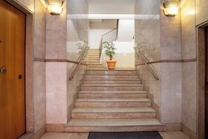 Interior - Elegant Apartment 300 Meters from the Arena with balcony (Verona)