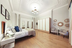 Iron/ironing board, WiFi, bed sheets - Mayfair Opulence Residence (London)