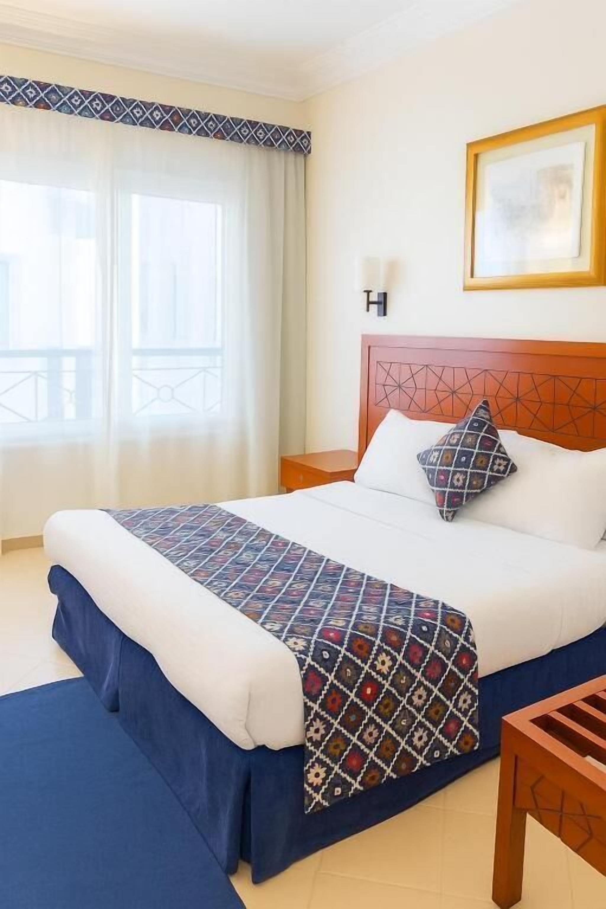 Habitació doble estàndard, vistes a la piscina | Minibar gratuït, caixa forta a l'habitació i cortines opaques 