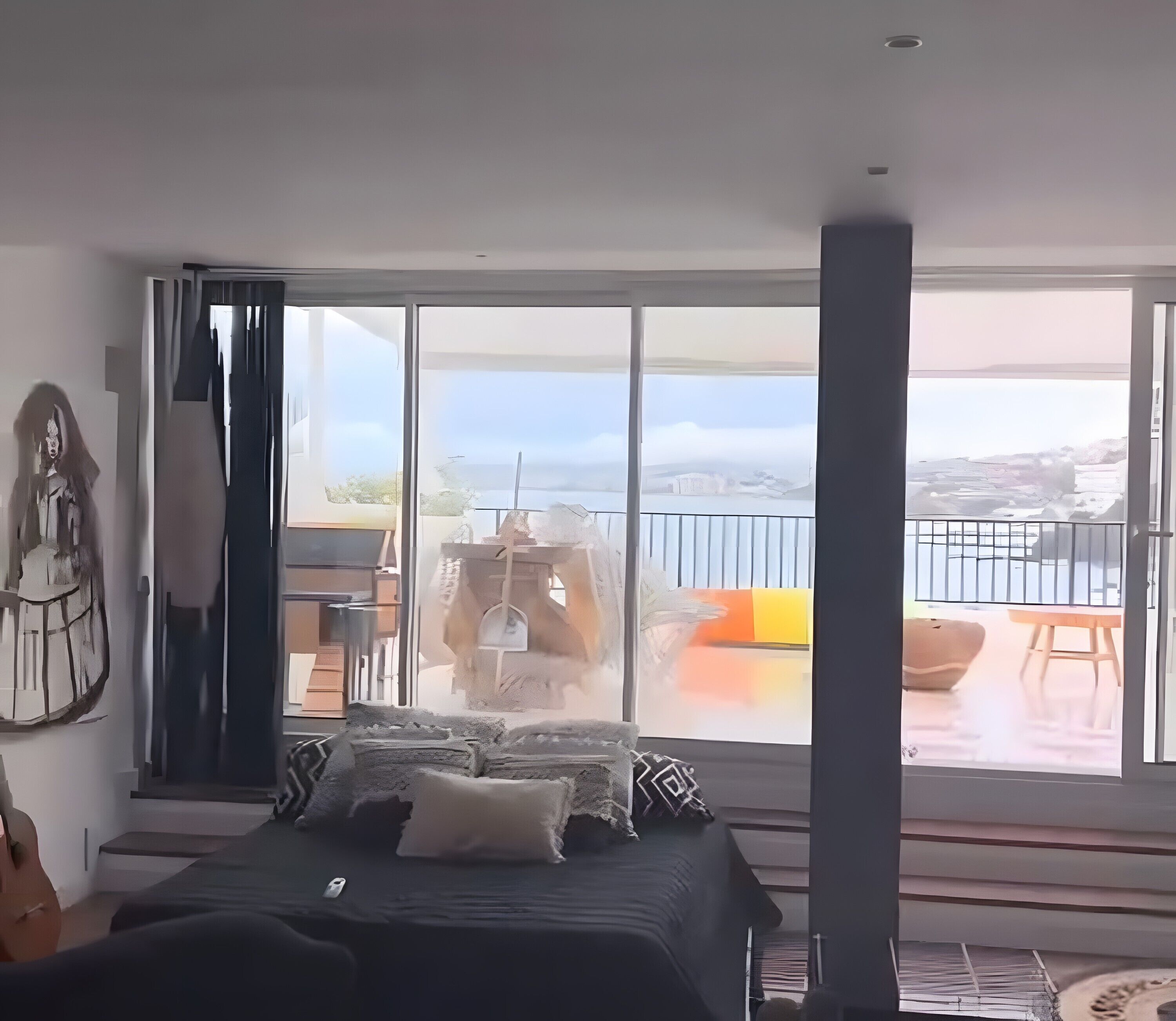 Een strijkplank/strijkijzer, wifi, beddengoed