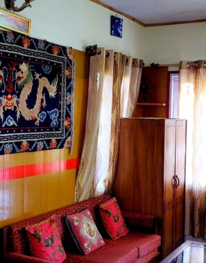 Superior Double Room, Mountain View | Desk, free WiFi - Himvadi Resorts kausani (Somashwar)