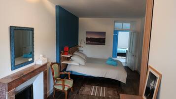Klassieke kamer, 1 twee- of 2 eenpersoonsbedden | Een bureau, gratis wifi