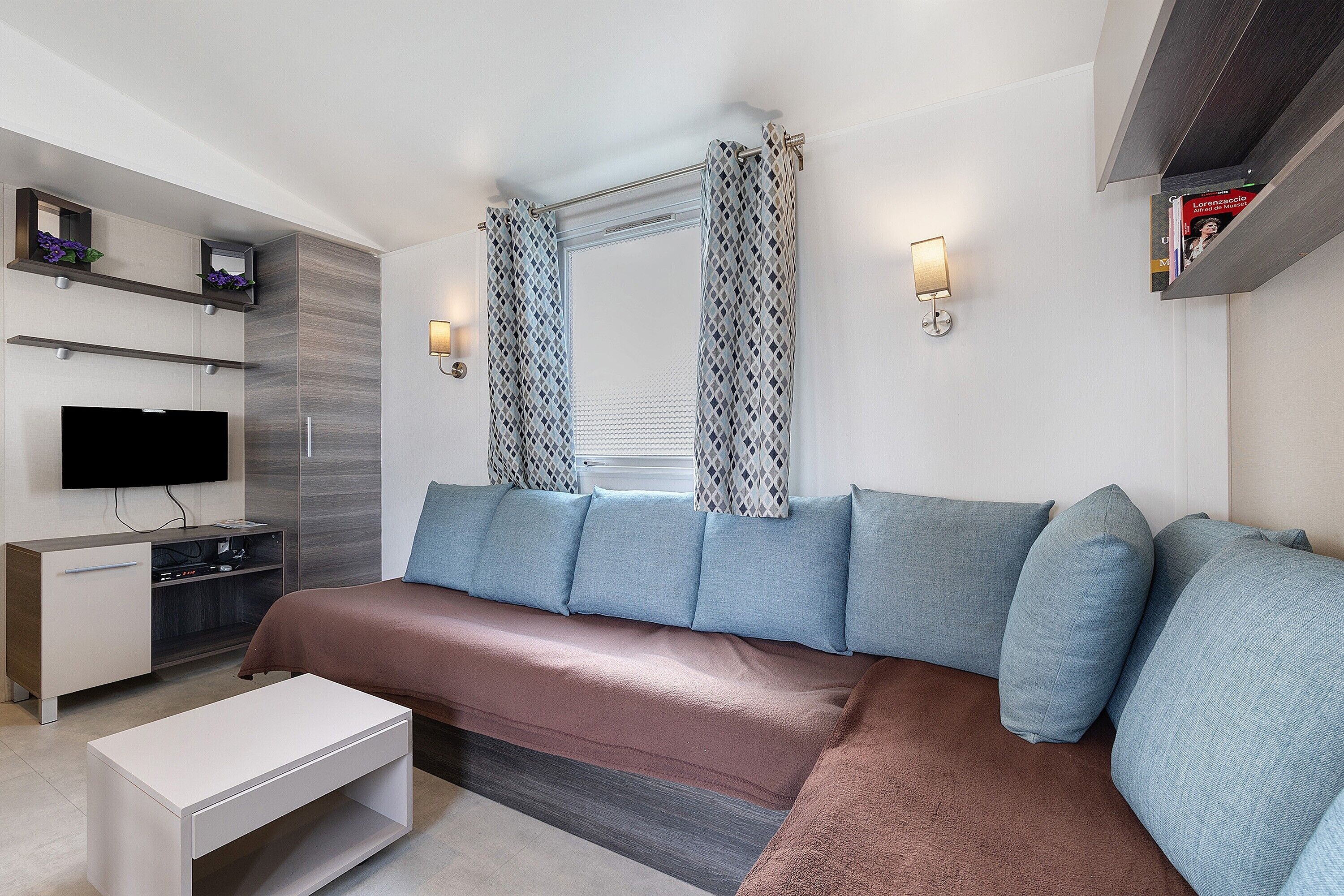 Televisio, pöytätennispöytä