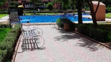 Departamento, 2 habitaciones, chimenea | Alberca