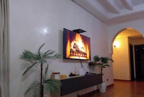 Appartement, 2 chambres, cheminée | Salle de séjour