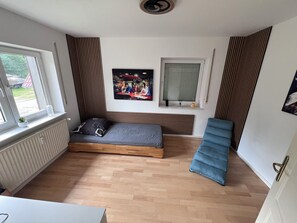 2 bedrooms, iron/ironing board, Internet, bed sheets - Baltic Sea Lounge beautiful, bright large apartment 100sqm in Kühlungsborn (Kühlungsborn)