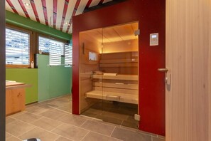 Sauna, Dampfbad, Türkisches Bad/Hamam, Körperbehandlungen, Hydrotherapie