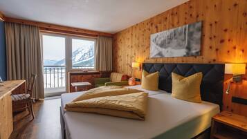 Standard-Doppelzimmer, 1 Queen-Bett, Balkon | Hochwertige Bettwaren, Minibar, Zimmersafe
