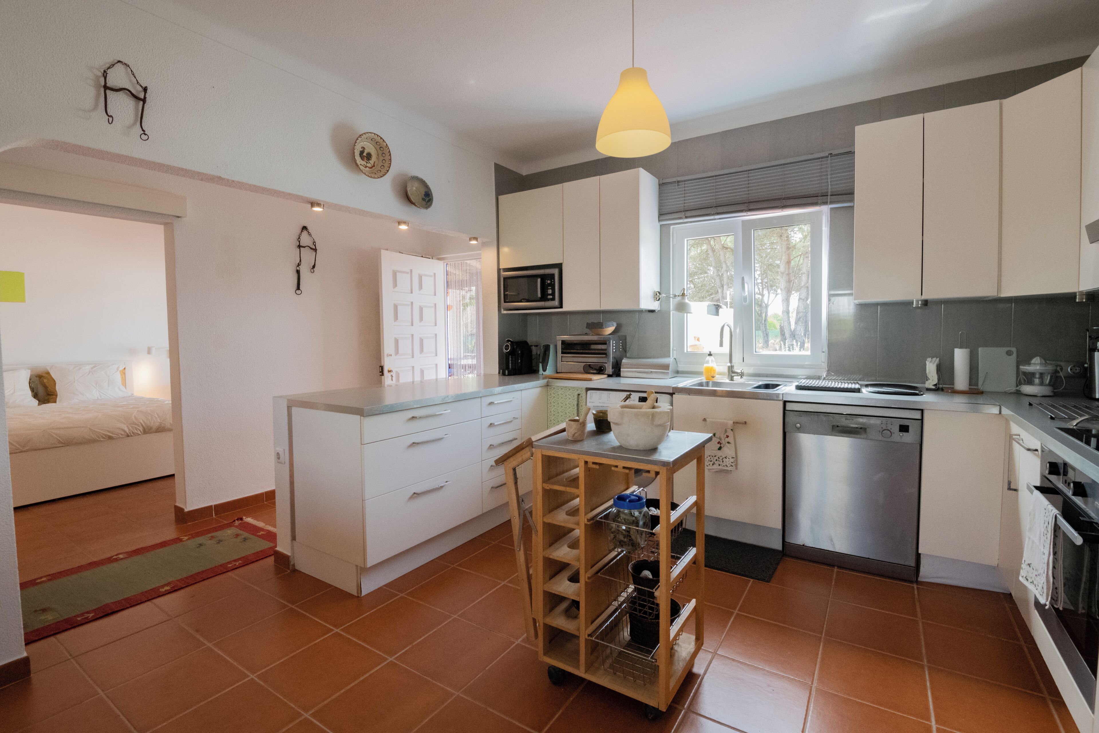 Fridge, microwave, dishwasher, coffee/tea maker