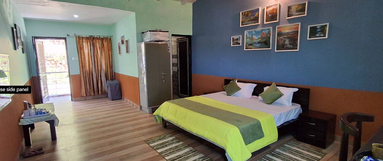 Superior Double Room, Mountain View | Desk, free WiFi