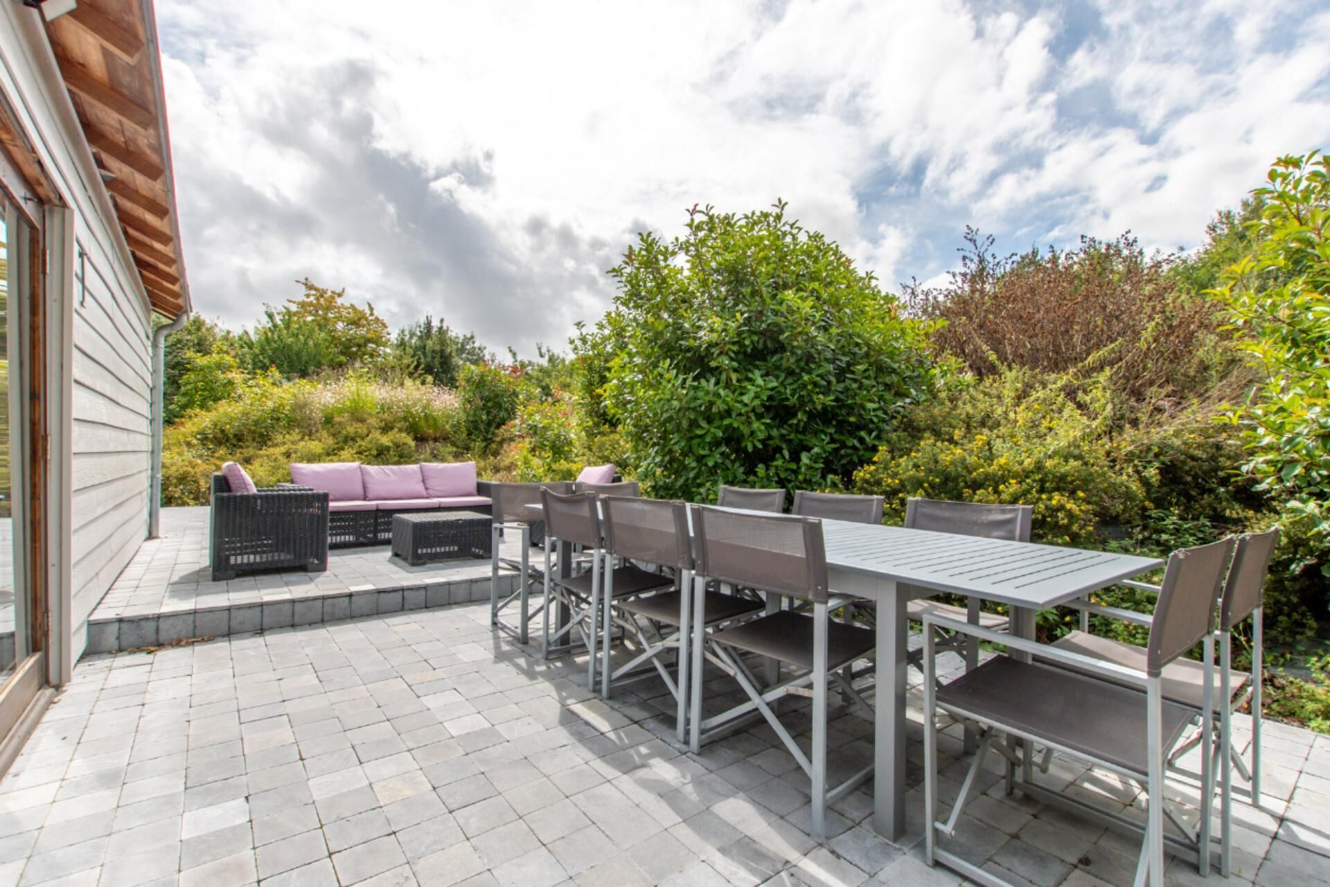 Huis, uitzicht op meer | Buiten dineren