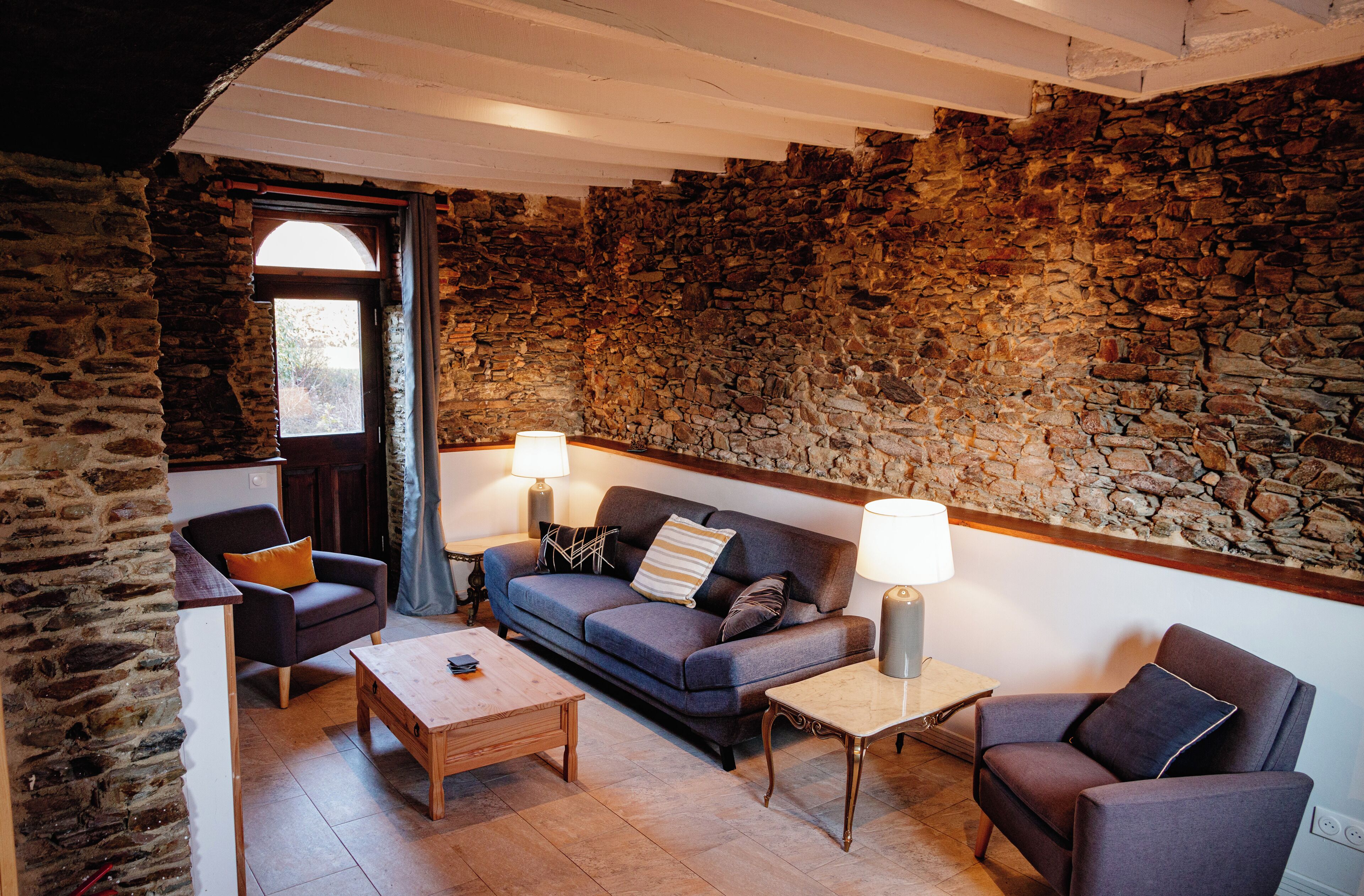 디럭스 하우스, 파티오, 정원 전망 | 거실 공간