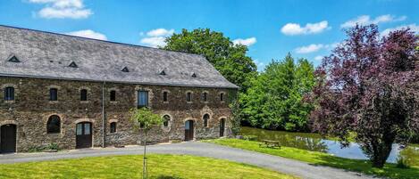 Deluxe House, Patio, Lake View | Exterior