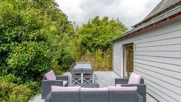 Huis, uitzicht op meer | Buiten dineren