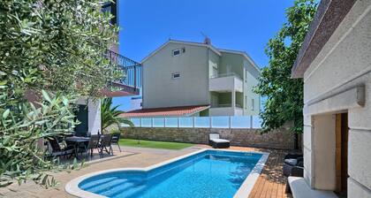 Villa Palm Garden - Private, Pool and Barbecue