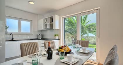 Villa Palm Garden - Private, Pool and Barbecue