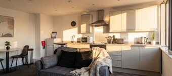 Modern & Bright 1 Bed Apartment in Central Wrexham