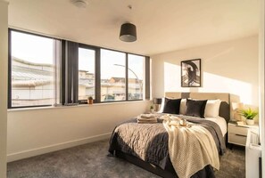 1 bedroom, iron/ironing board, WiFi, bed sheets - Cosy 1 Bed Apartment in Central Wrexham with WiFi (Wrexham)