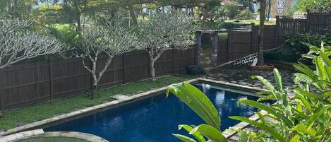 Private pool