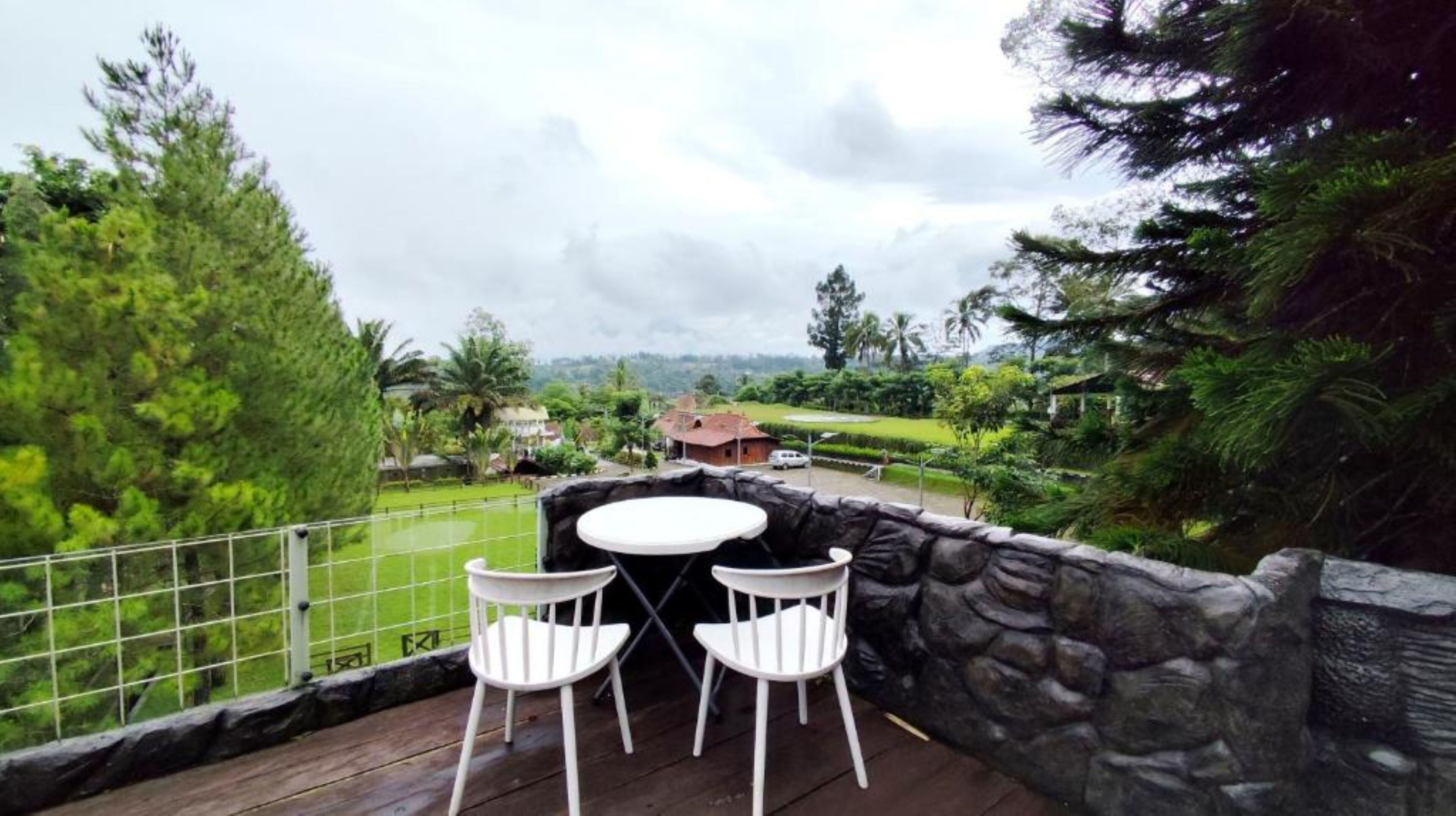 Standard Single Room | Outdoor dining