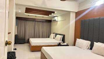 Familiesuite | Skrivebord, lydisolert og wi-fi (inkludert)