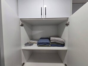 House, 2 Bedrooms | Interior - Home in Chestermere Clearwater Community (Chestermere)