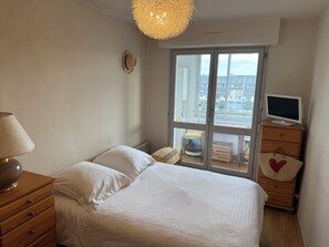 1 bedroom - Cape Horn apartment with harbor view (Courseulles-sur-Mer)