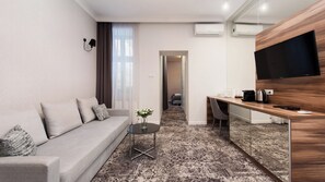 Apartment (102) | Living area | Flat-screen TV - Sun & Snow Rakowicka Residence (Kraków)