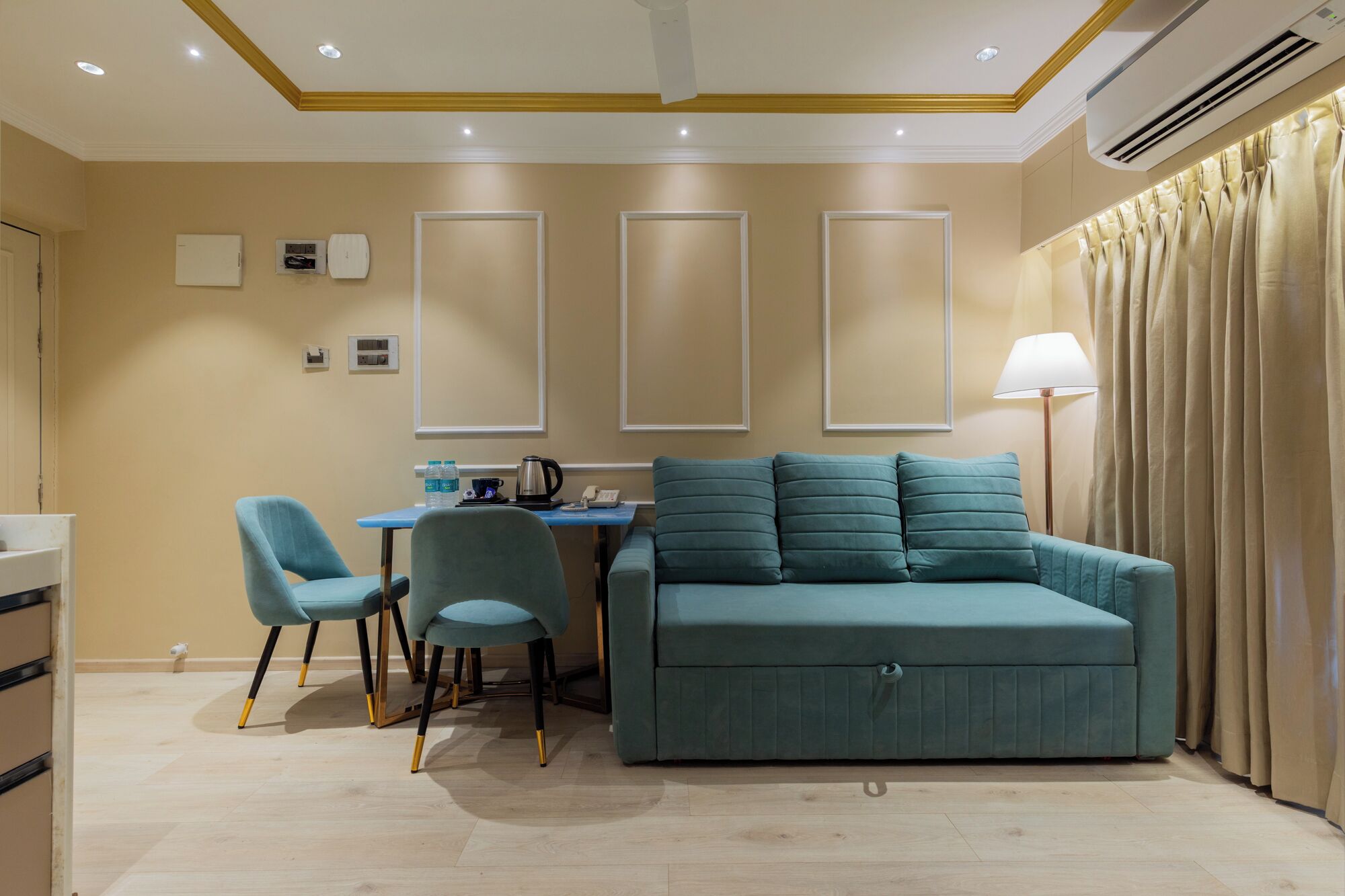 Superior Studio, City View | Interior