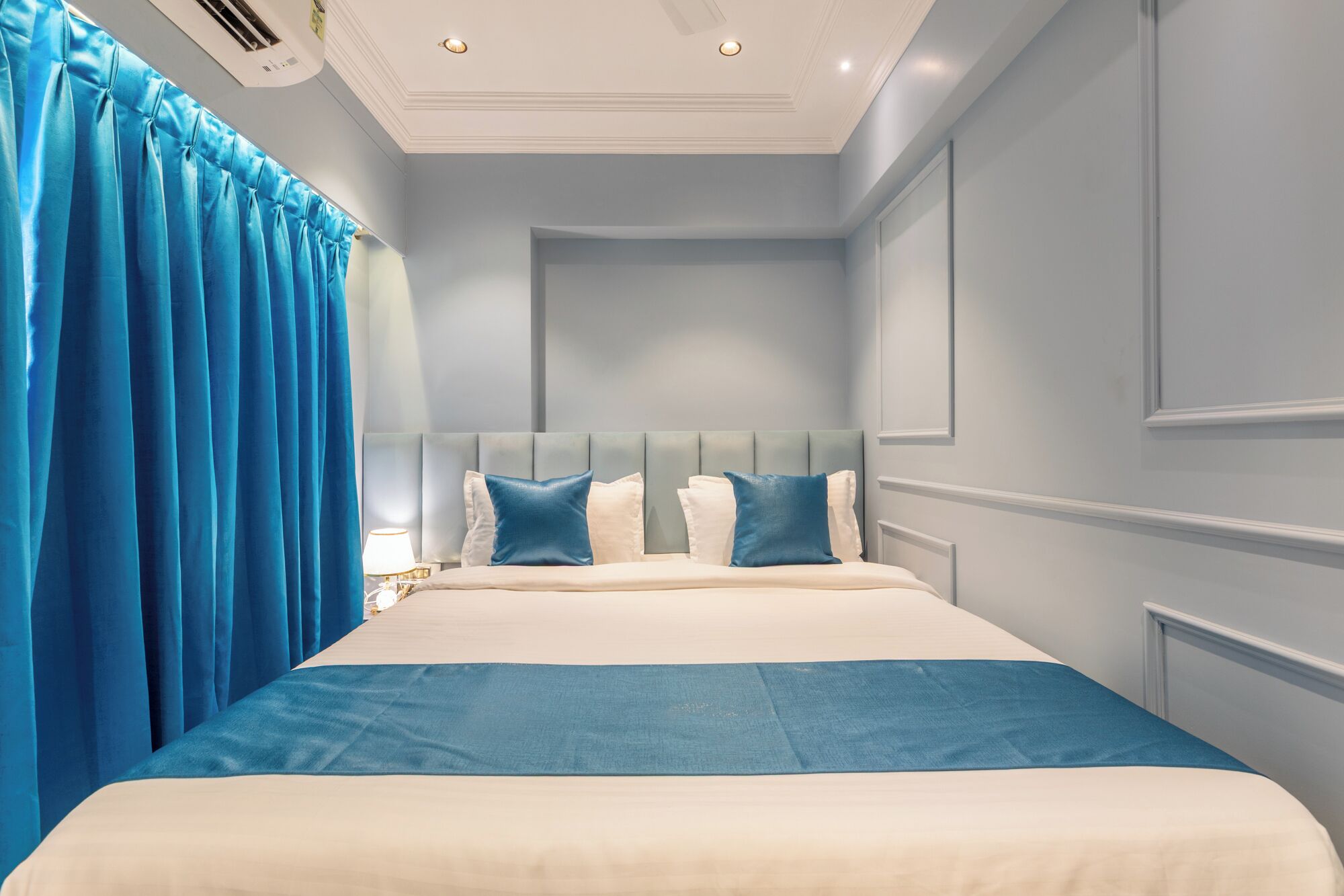 Studio Klasik, pemandangan kota | Meja kerja, ruang kerja ramah laptop, dan kedap suara