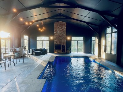 Grangeford Retreat: Indoor Pool, Forest and Restaurants, Trentham