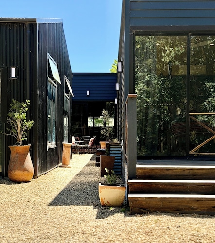 Grangeford Retreat: Indoor Pool, Forest and Restaurants, Trentham