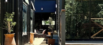 Grangeford Retreat: Indoor Pool, Forest and Restaurants, Trentham