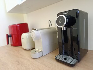 Kaffee und/oder Kaffeemaschine