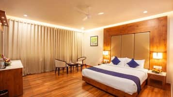 Deluxe Double Room, Balcony | In-room safe, desk, laptop workspace, soundproofing