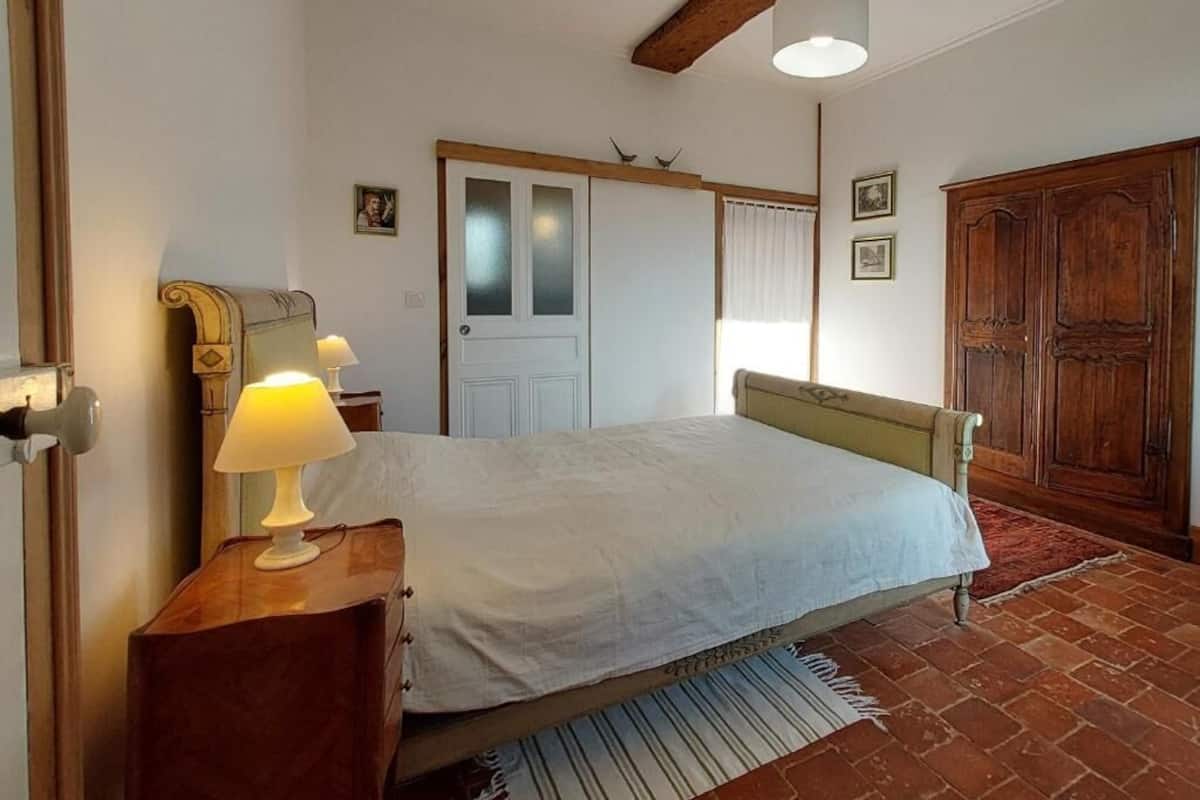 Superior Double Room, Garden View | Iron/ironing board, free WiFi