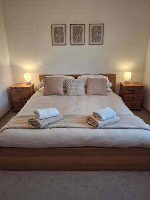 3 bedrooms, iron/ironing board, travel crib, free WiFi