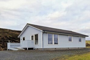 Exterior - Delightful rural property, just thirty minutes from Lerwick. (Sand)