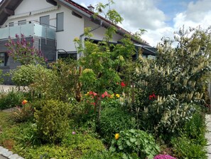 Property grounds - Our cozy vacation apartment "Felderhalde" (Isny im Allgäu)